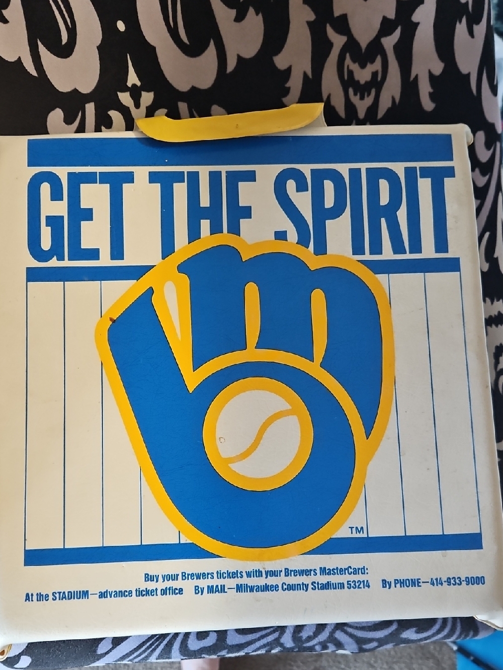 Get The Spirit Vintage Milwaukee Brewers Cusion - Blue & Yellow